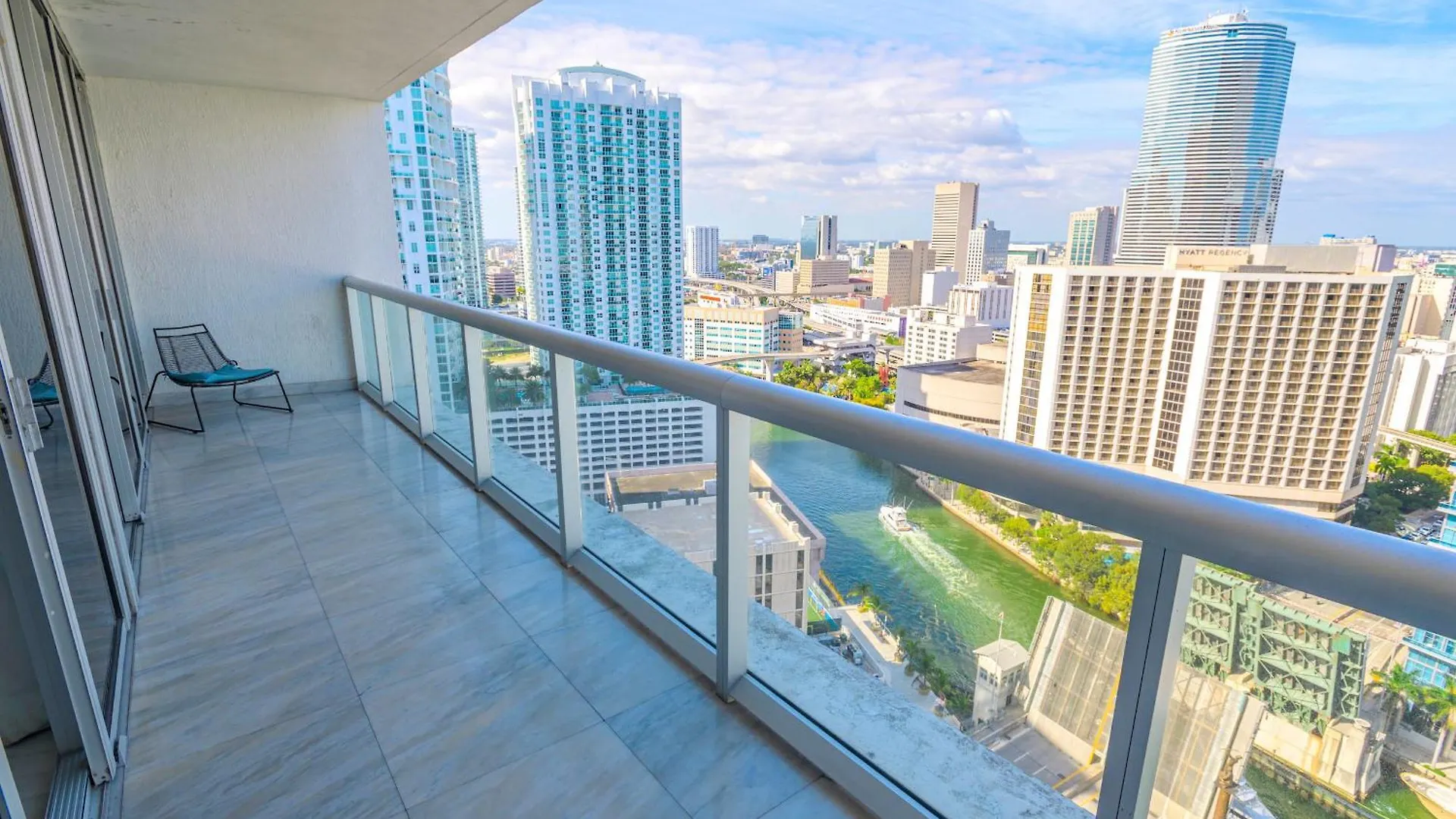 Aparthotel Icon Brickell Residences 4*