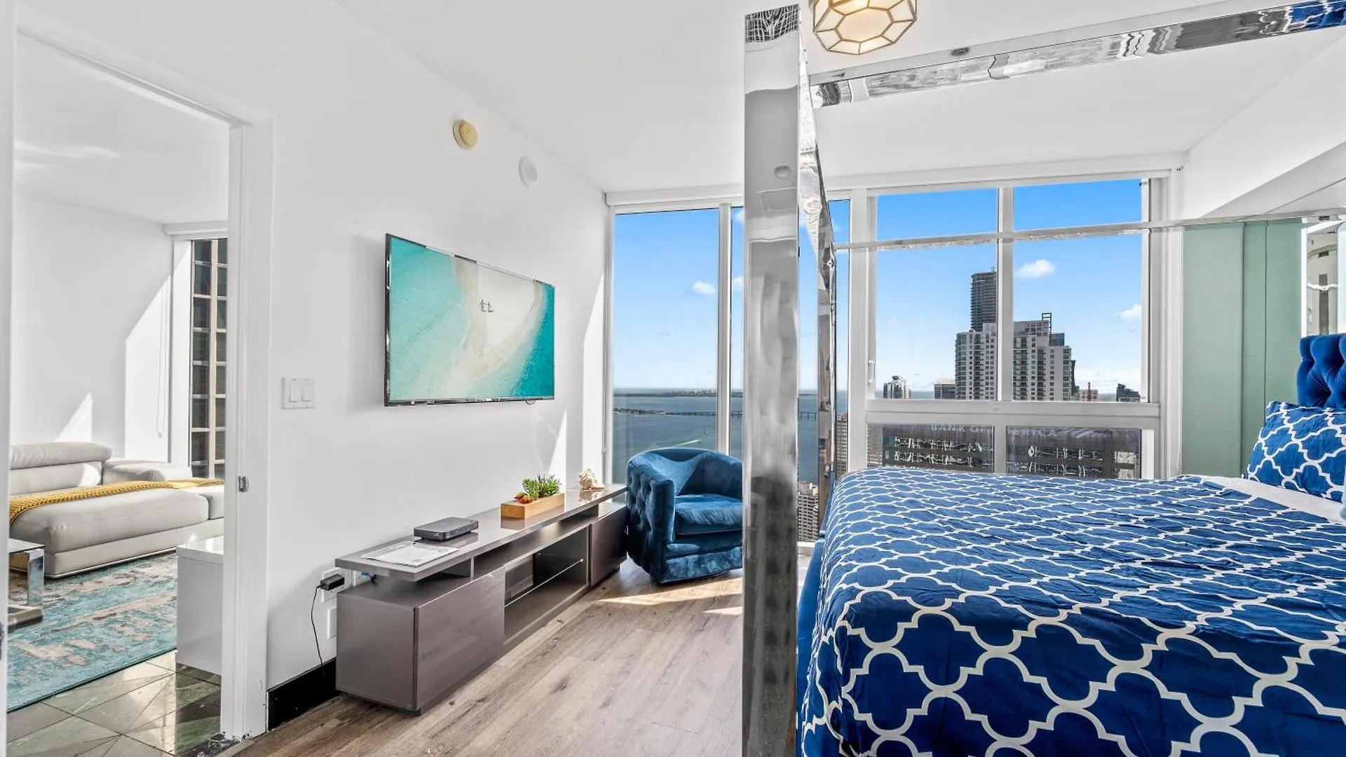 Aparthotel Icon Brickell Residences 4*