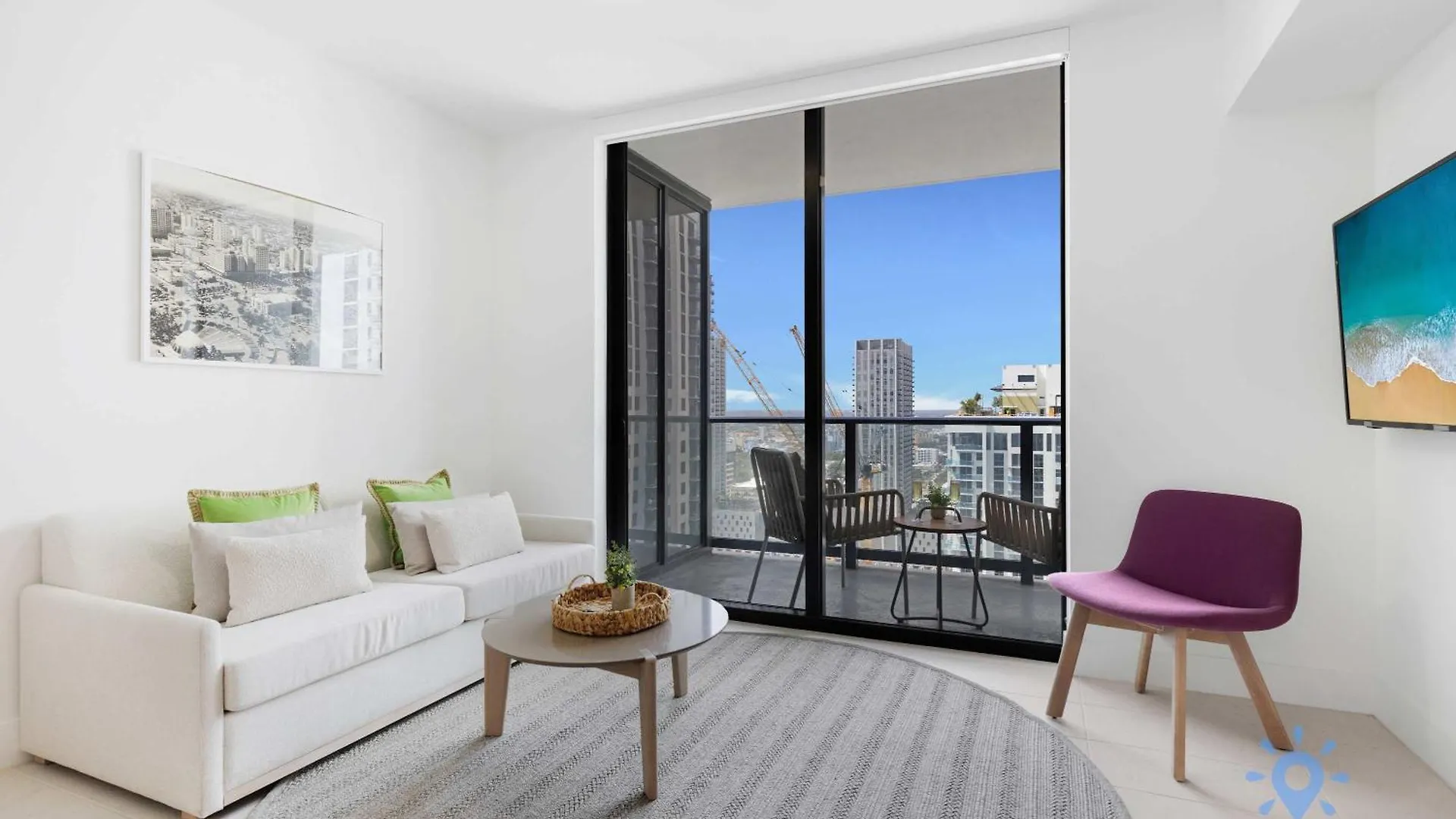 Great Pool Gym & Views Apartment *