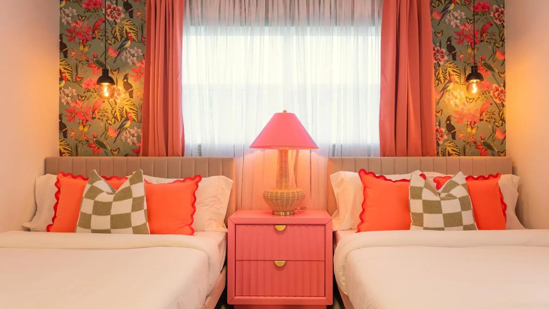 Luxe For 8, Hot Tub, Mins To Beach, Wynwood Holiday home *