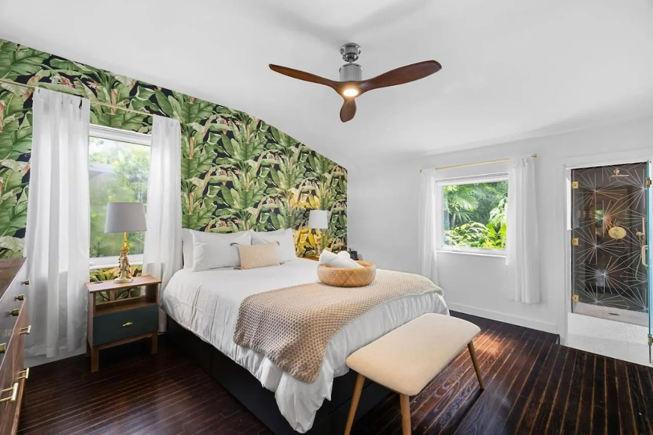 Hidden Garden By Tilahstays Miami