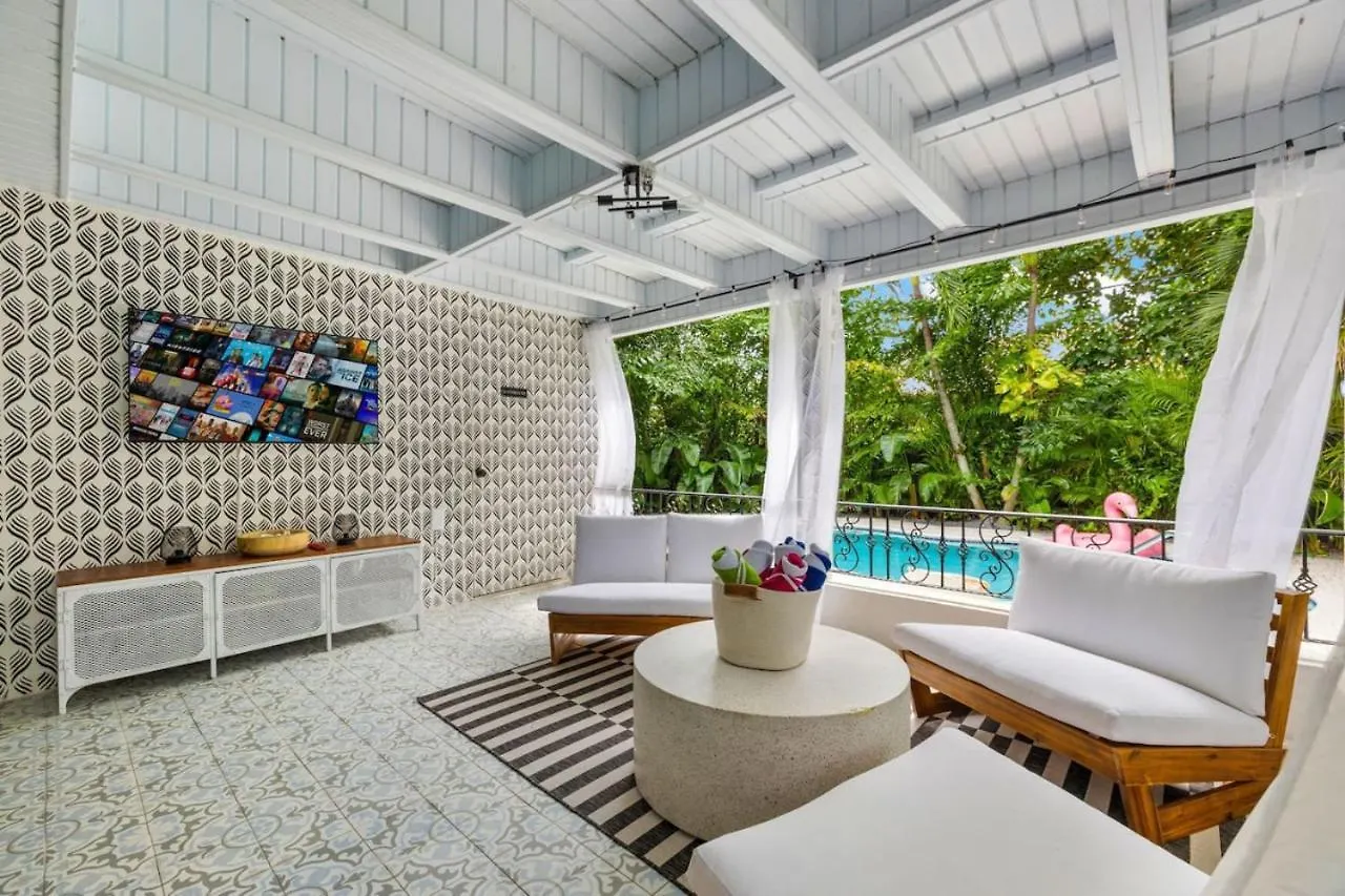 Hidden Garden By Tilahstays Miami