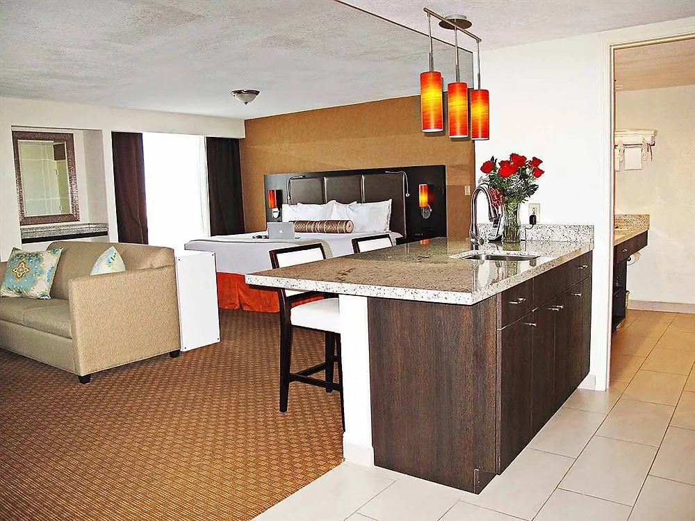 Miami International Airport By Ihg Hotell 3*
