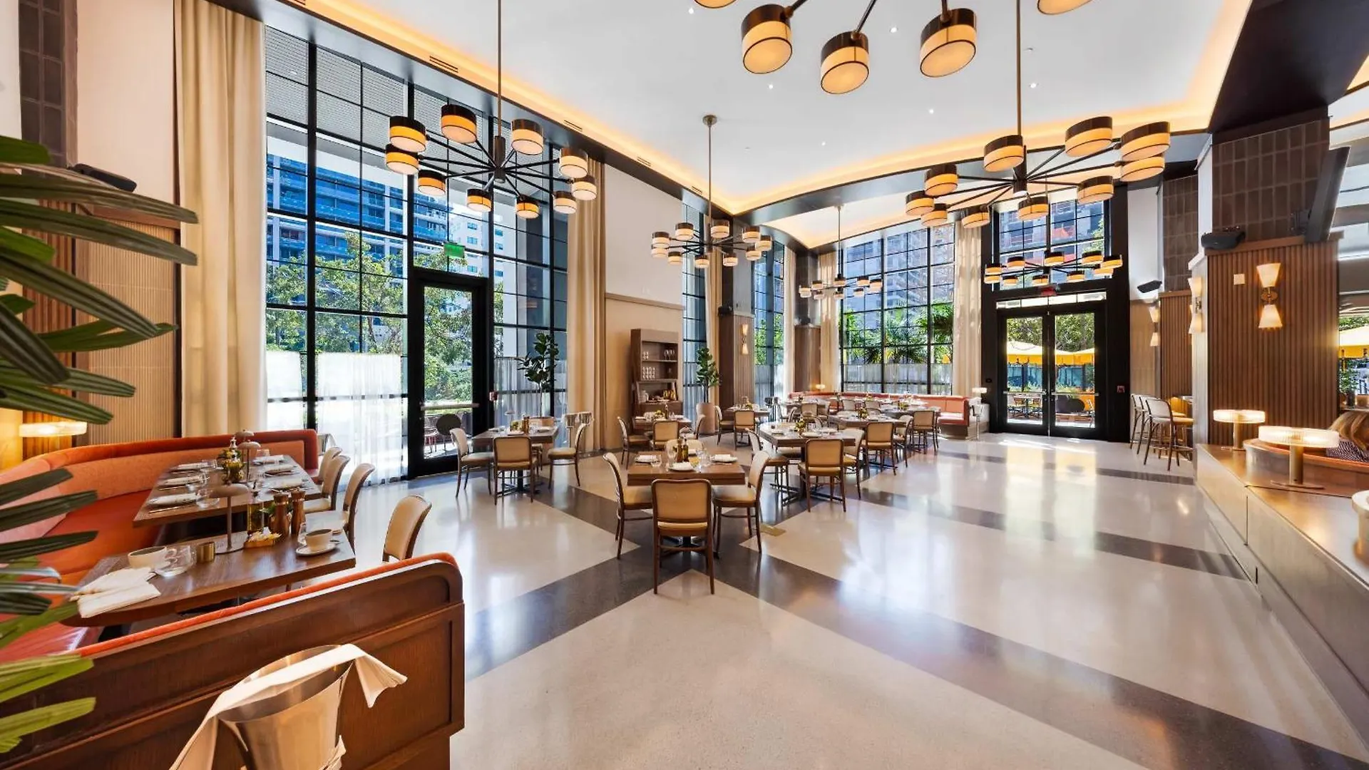 Modern In Downtown With Stunning Views Miami