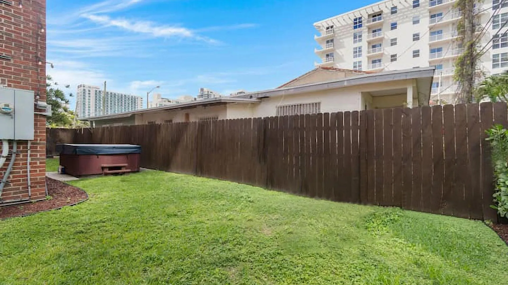 Roami At Bayview Place דירה