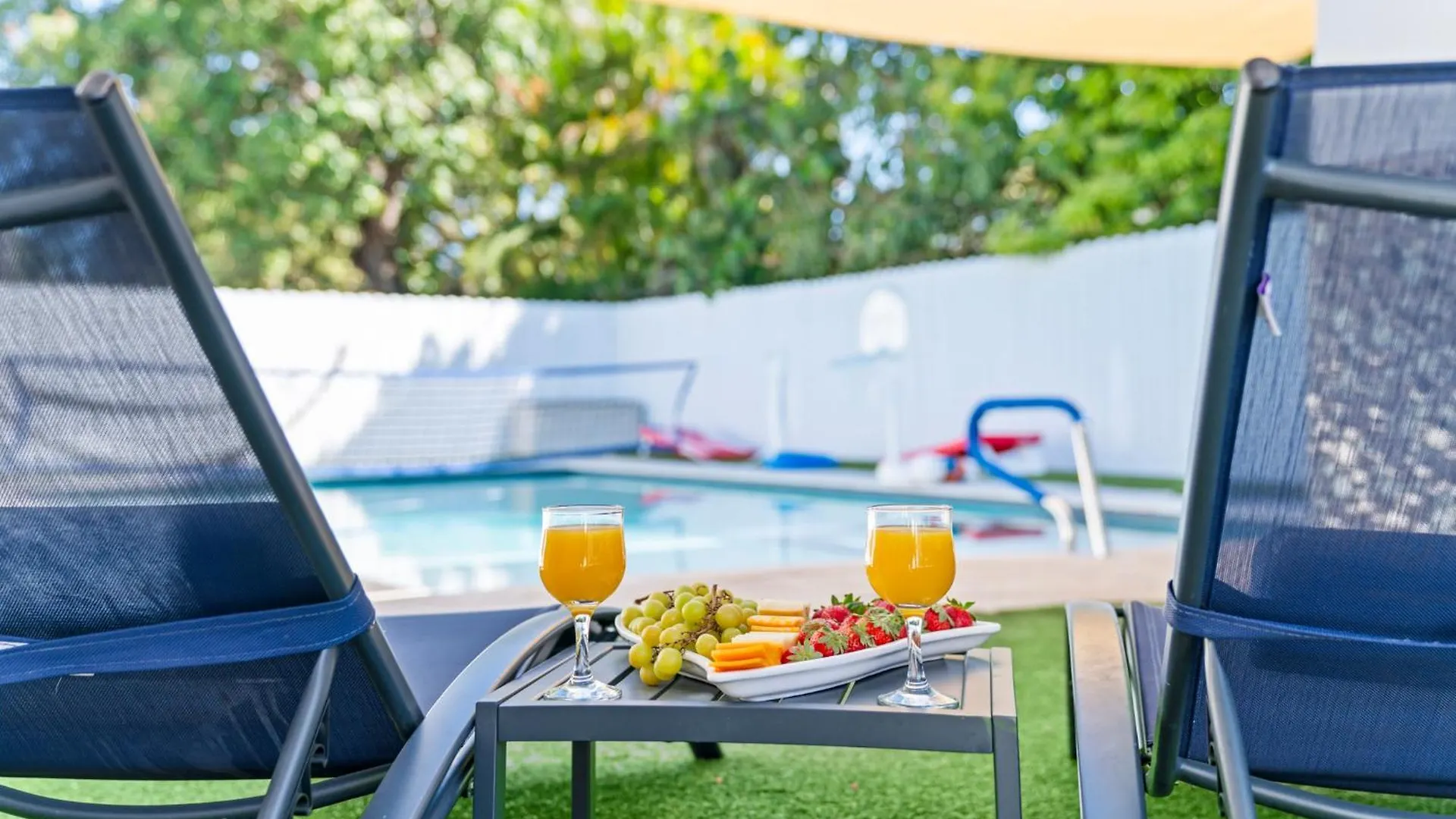 Perfect Location House In Pool & Jacuzzi L43 Holiday home *