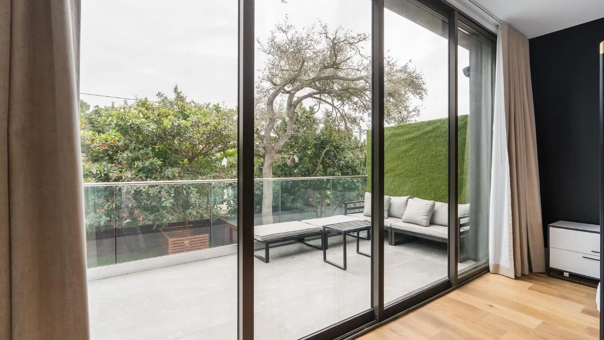 Modern Build Heated Pool Huge Open Concept Miami