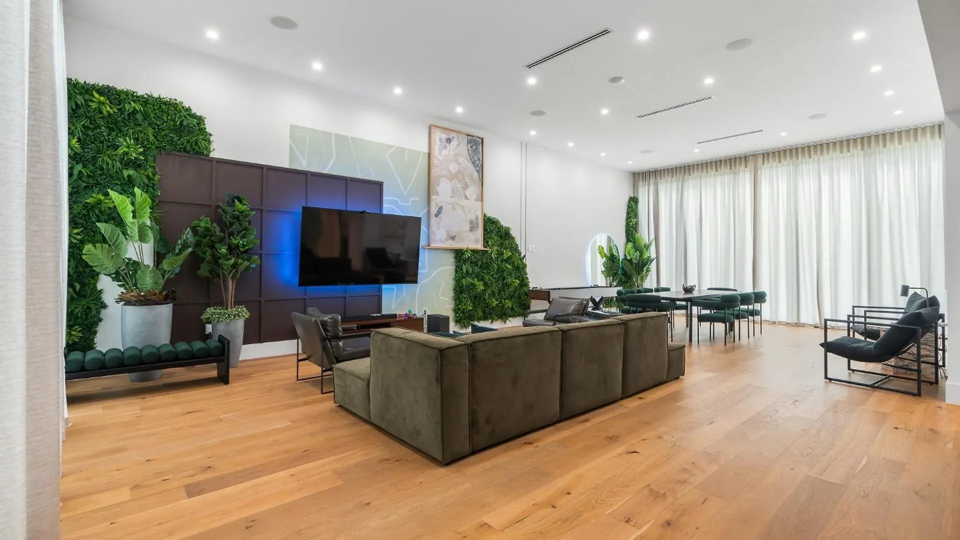 Modern Build Heated Pool Huge Open Concept Miami