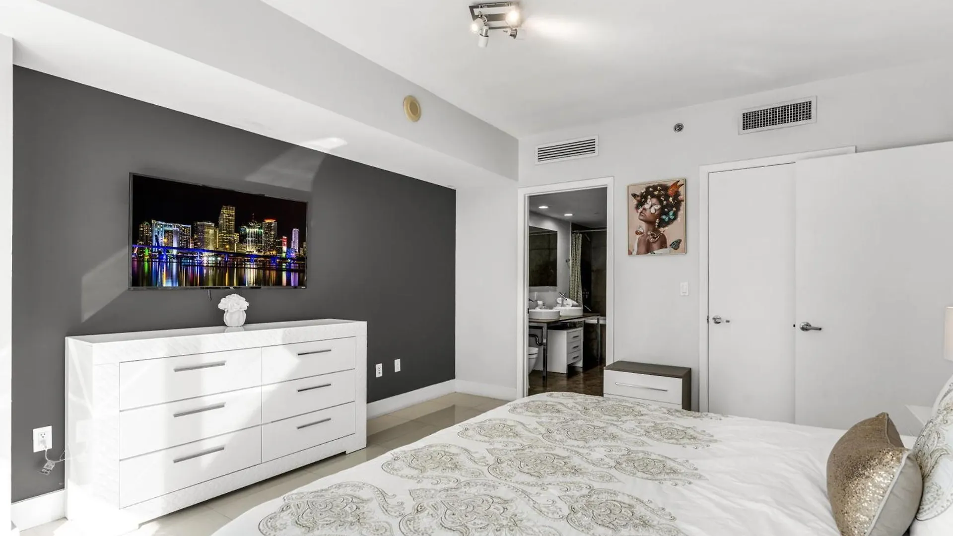 Apartment Icon Brickell 1 Bed 1 Bath At The W