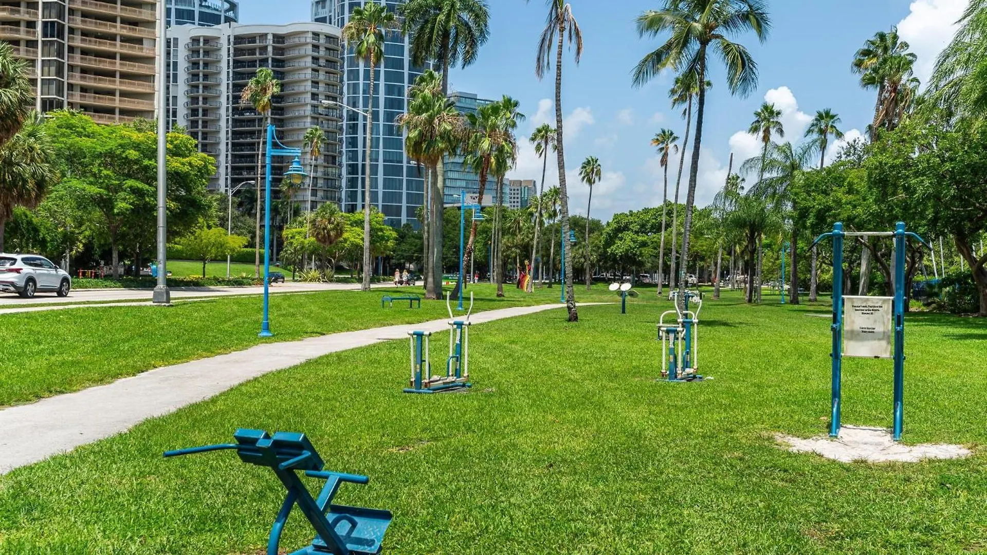 Breathtaking Direct Bay Views 2 Bedroom With Parking Miami