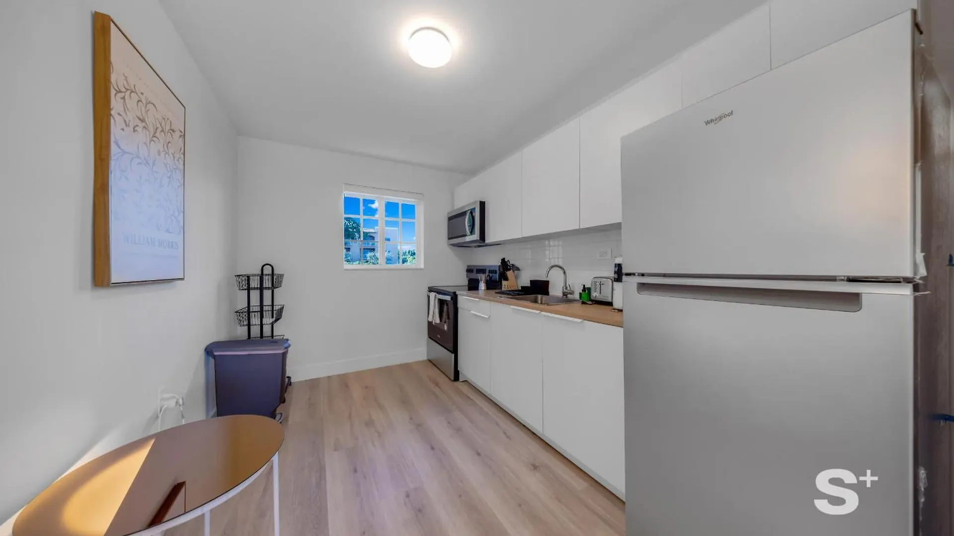 Modern 1-br In