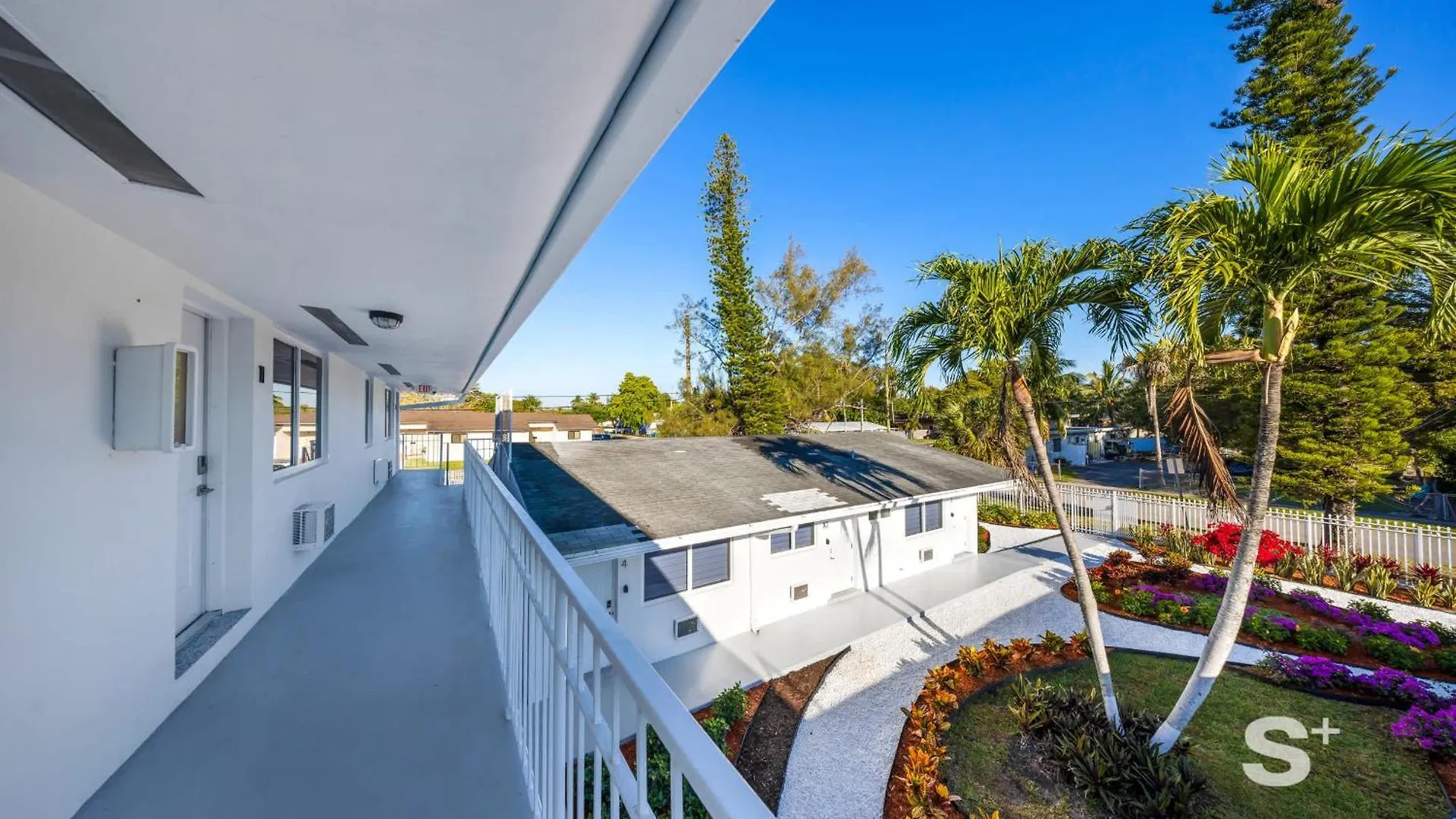 Modern 1-br In