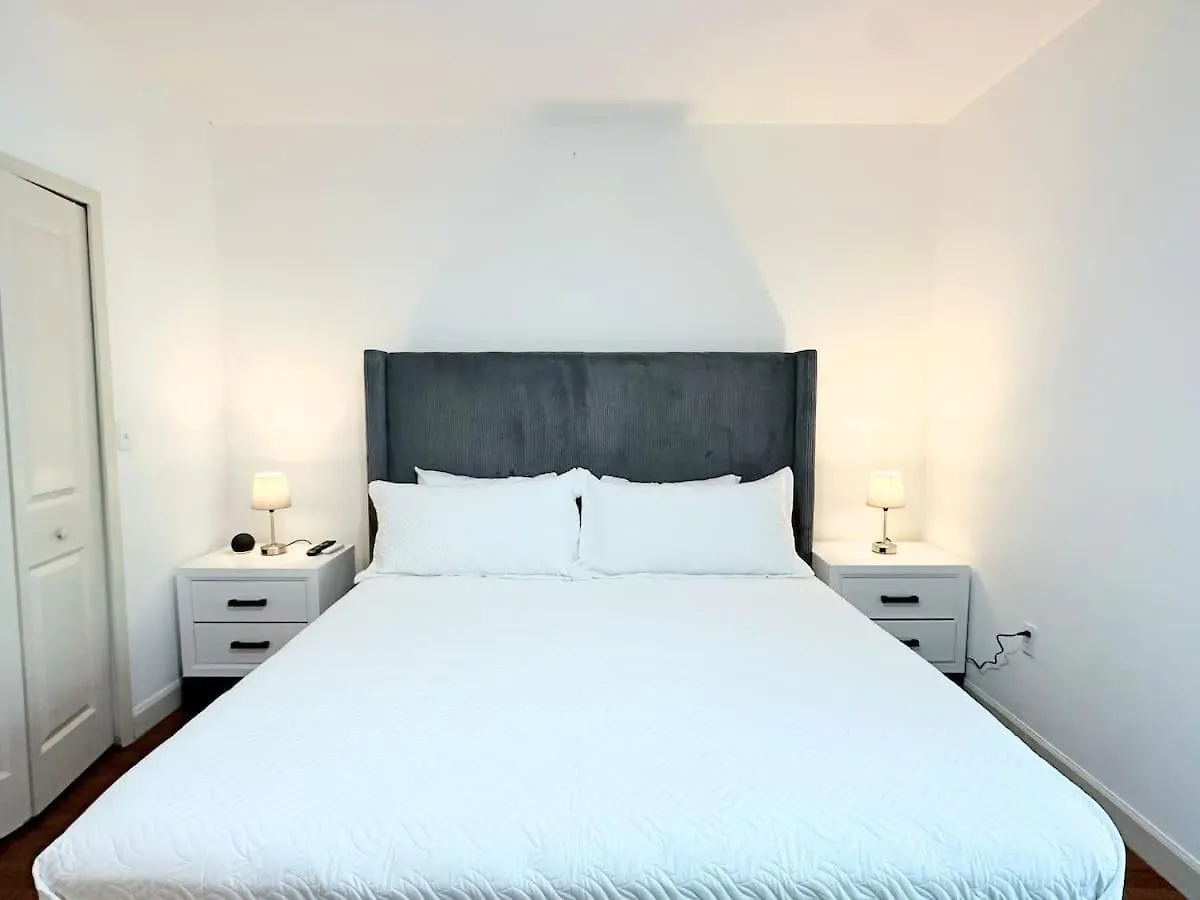 Stylish Brickell 2bd2br Pool Gym