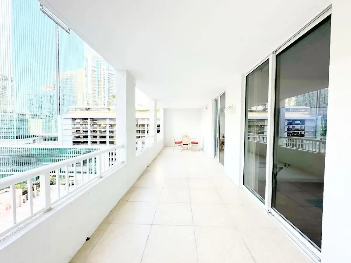 Stylish Brickell 2bd2br Pool Gym 아파트 마이애미