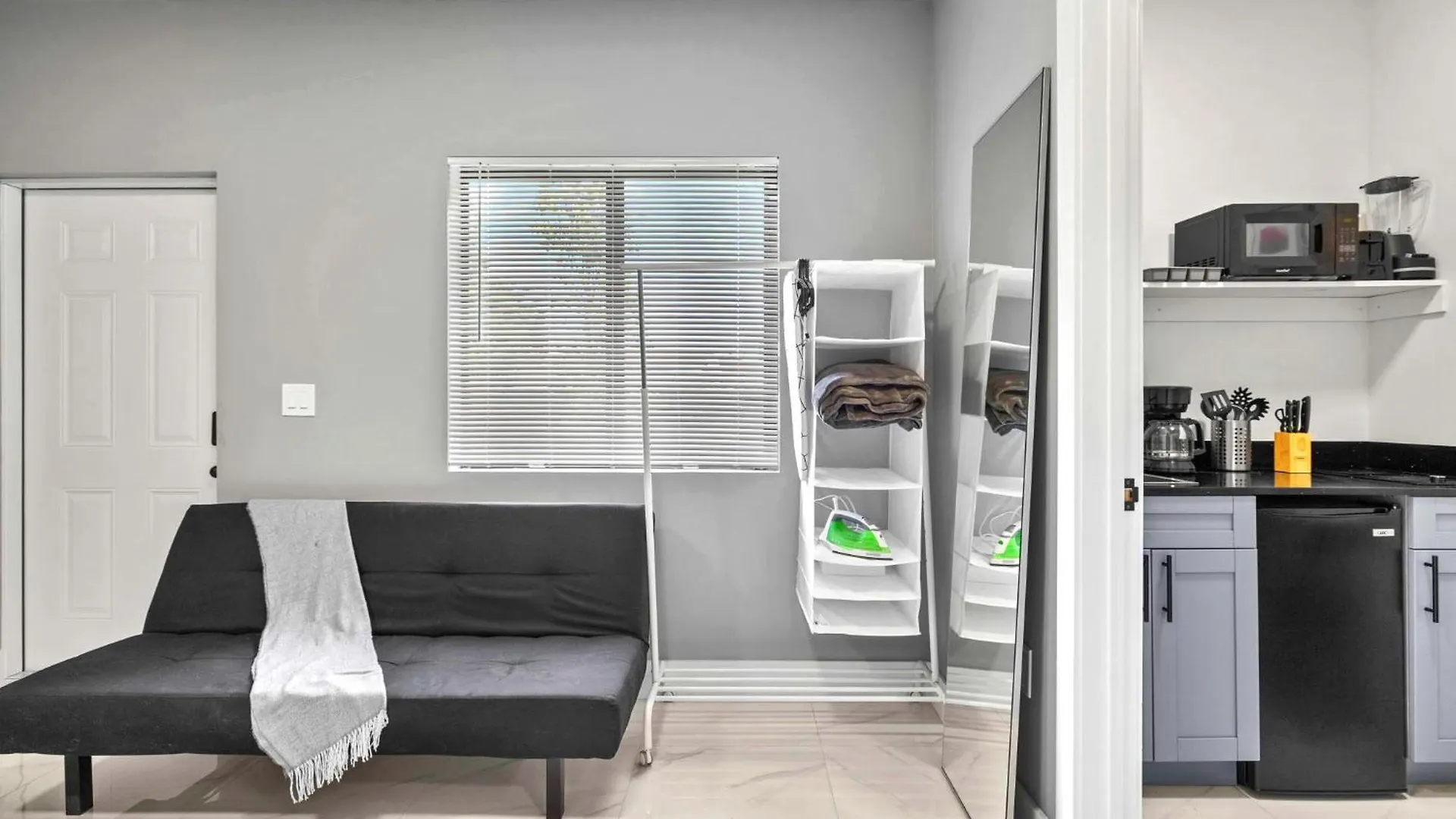 Big W Free Parking Apartment