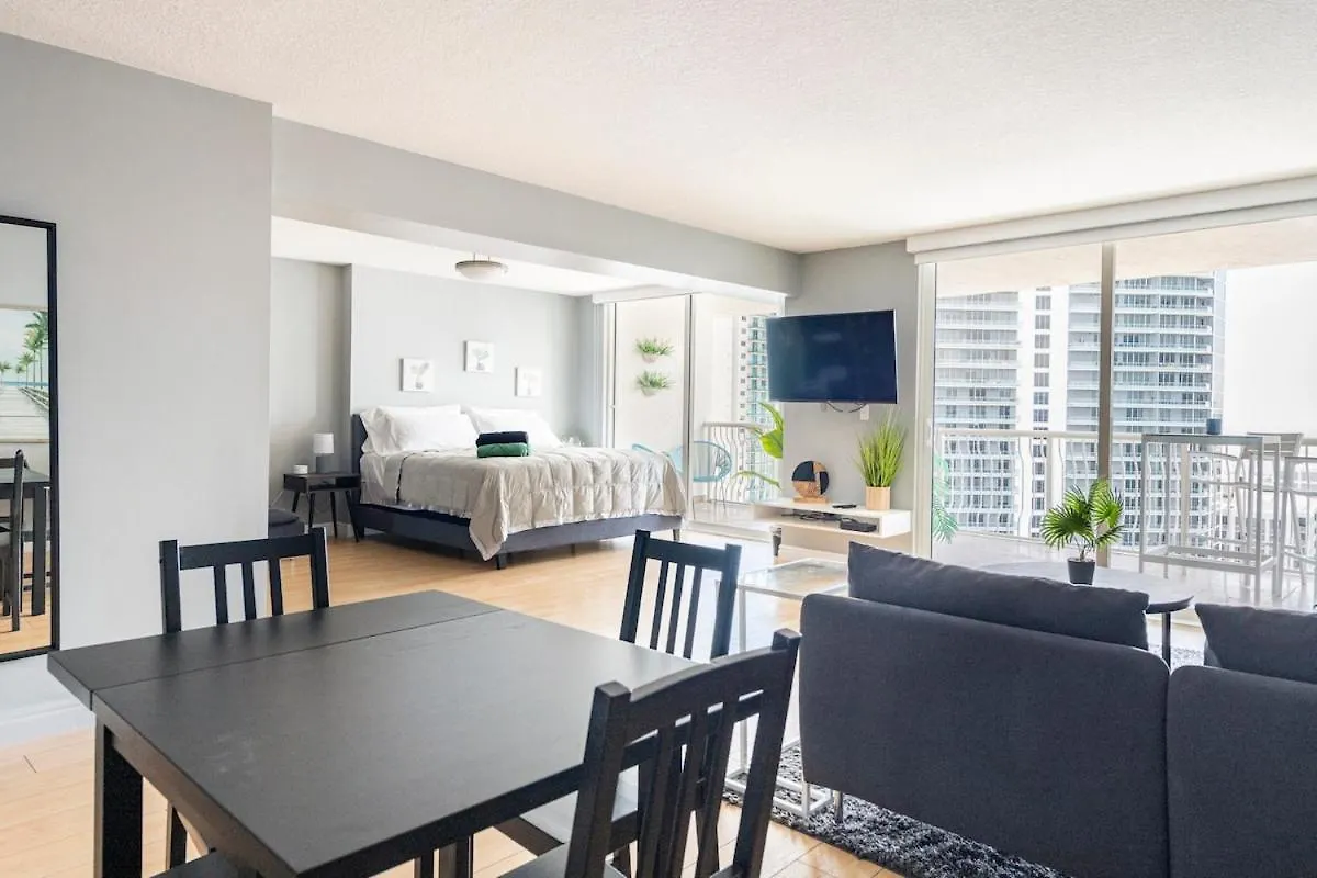 Brickell Center W/city & Bay View + Free Parking! Apartment