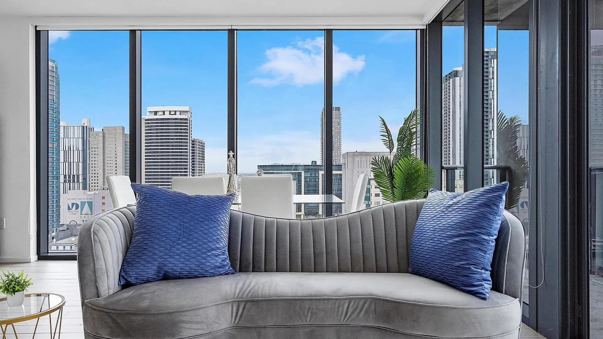 Apartment X-lounge - High-rise With Rooftop Pool & Panoramic Views