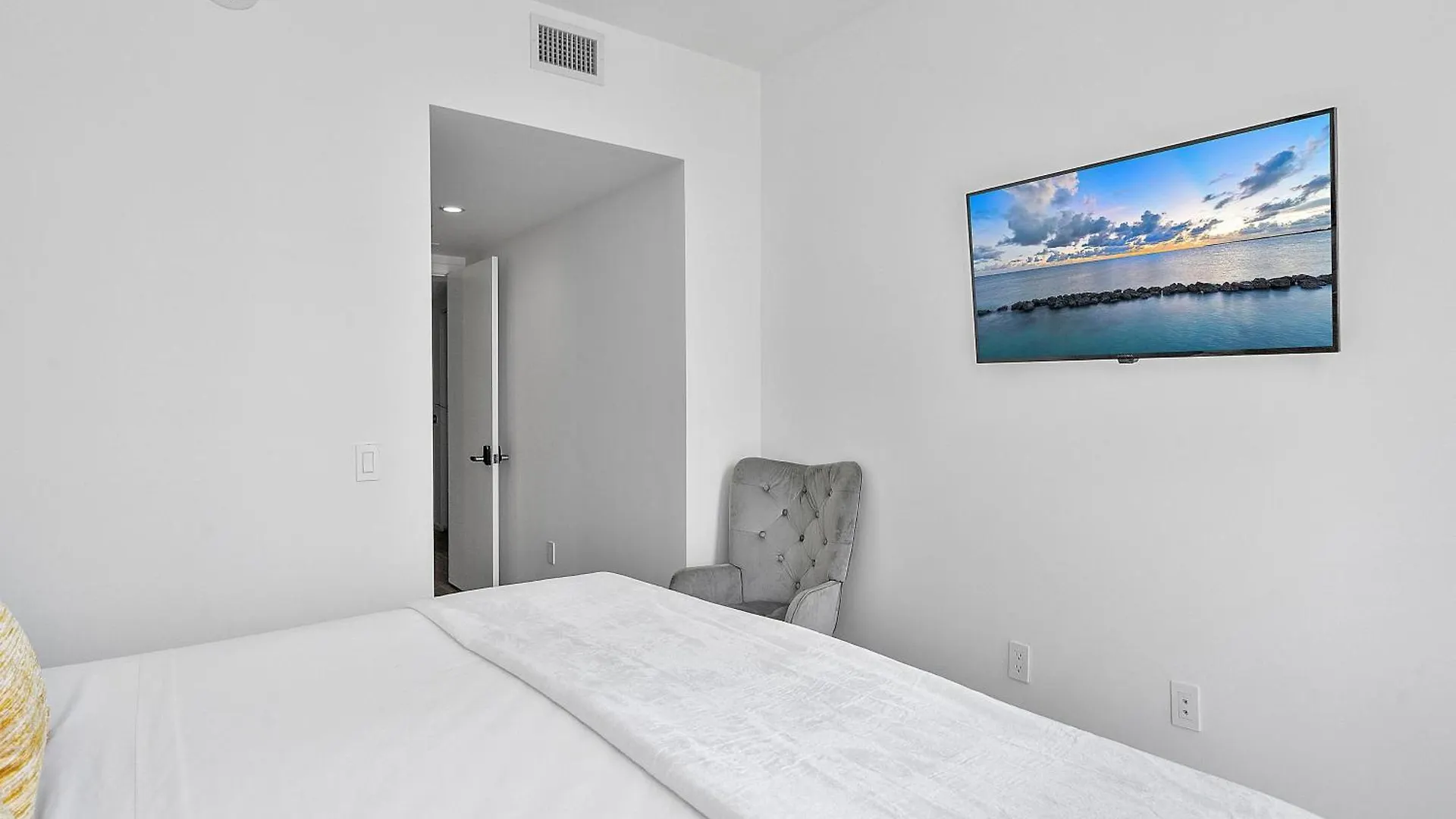 X-lounge - High-rise With Rooftop Pool & Panoramic Views *