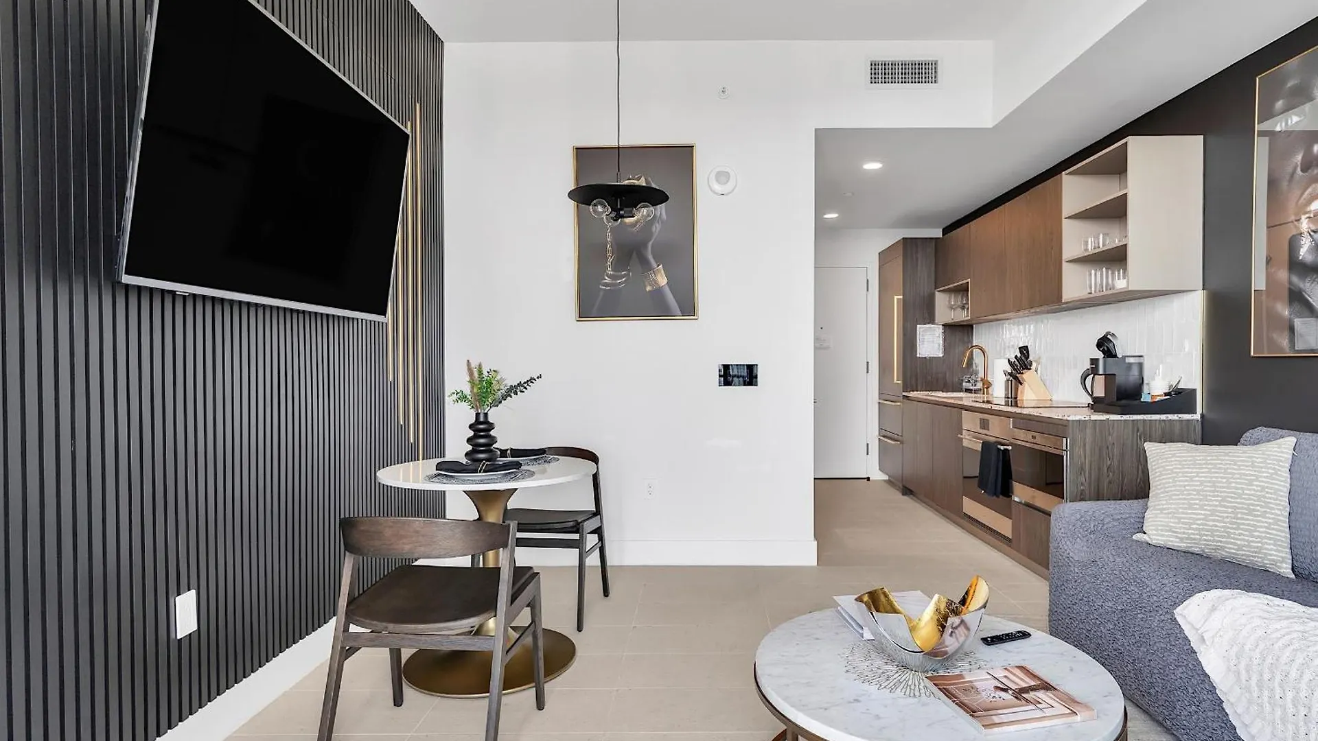 Apartment 1bd Penthouse With Stunning & Water Views Miami