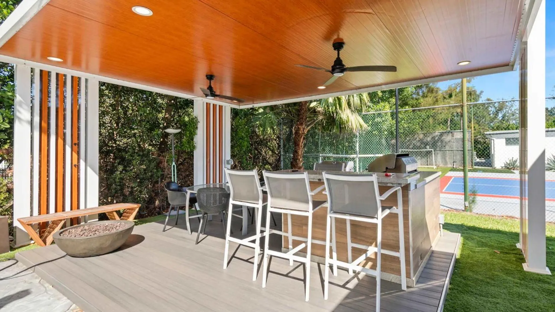 Holiday home Spacious Retreat Sleeps 12 Private Pool Fire Pit