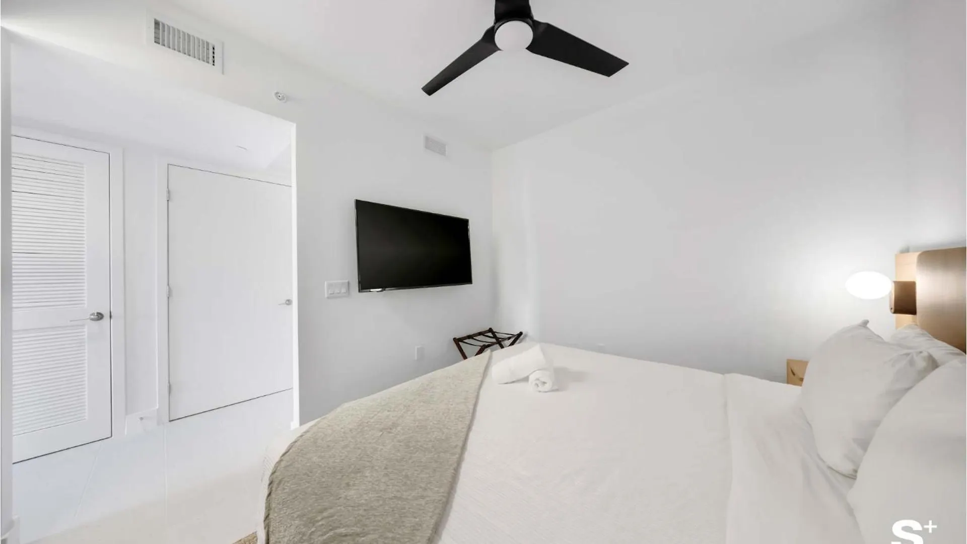 1-br Skyline Retreat 아파트