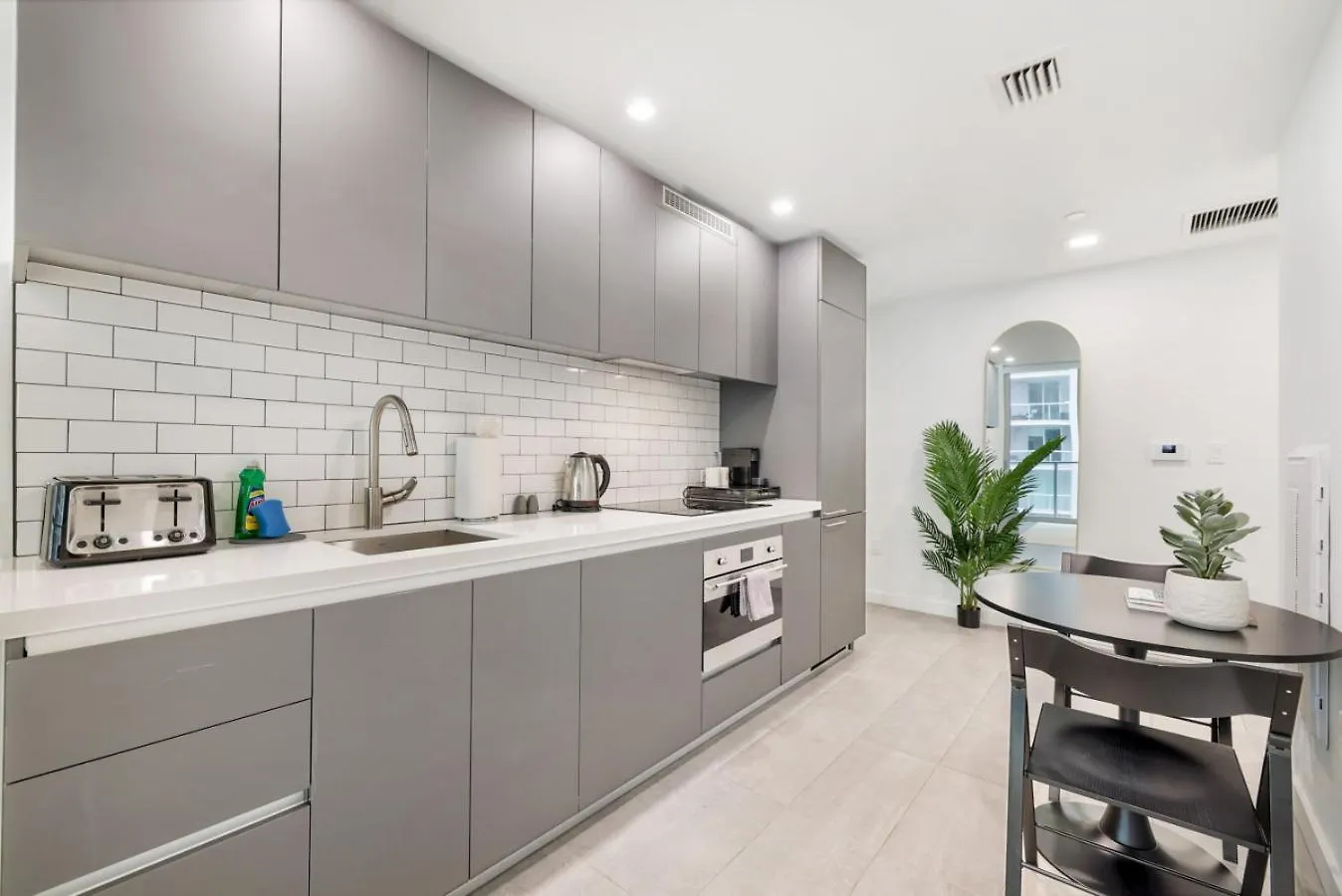 Designer Downtown With Rooftop Pool And Gym Apartment Miami
