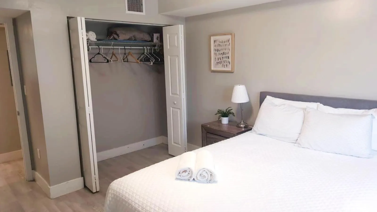 Comfy Near Marlins Park Apartment