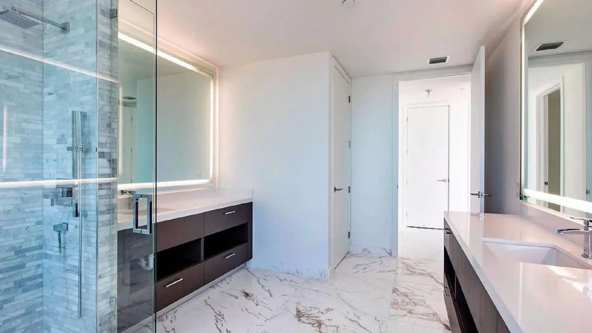 Apartment Penthouse With Panoramic Views In Downtown