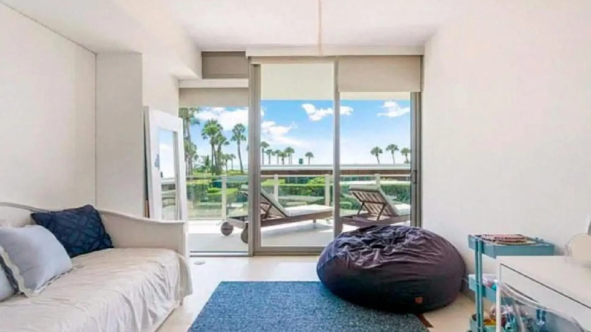 Elegant With Ocean Views In Key Biscayne
