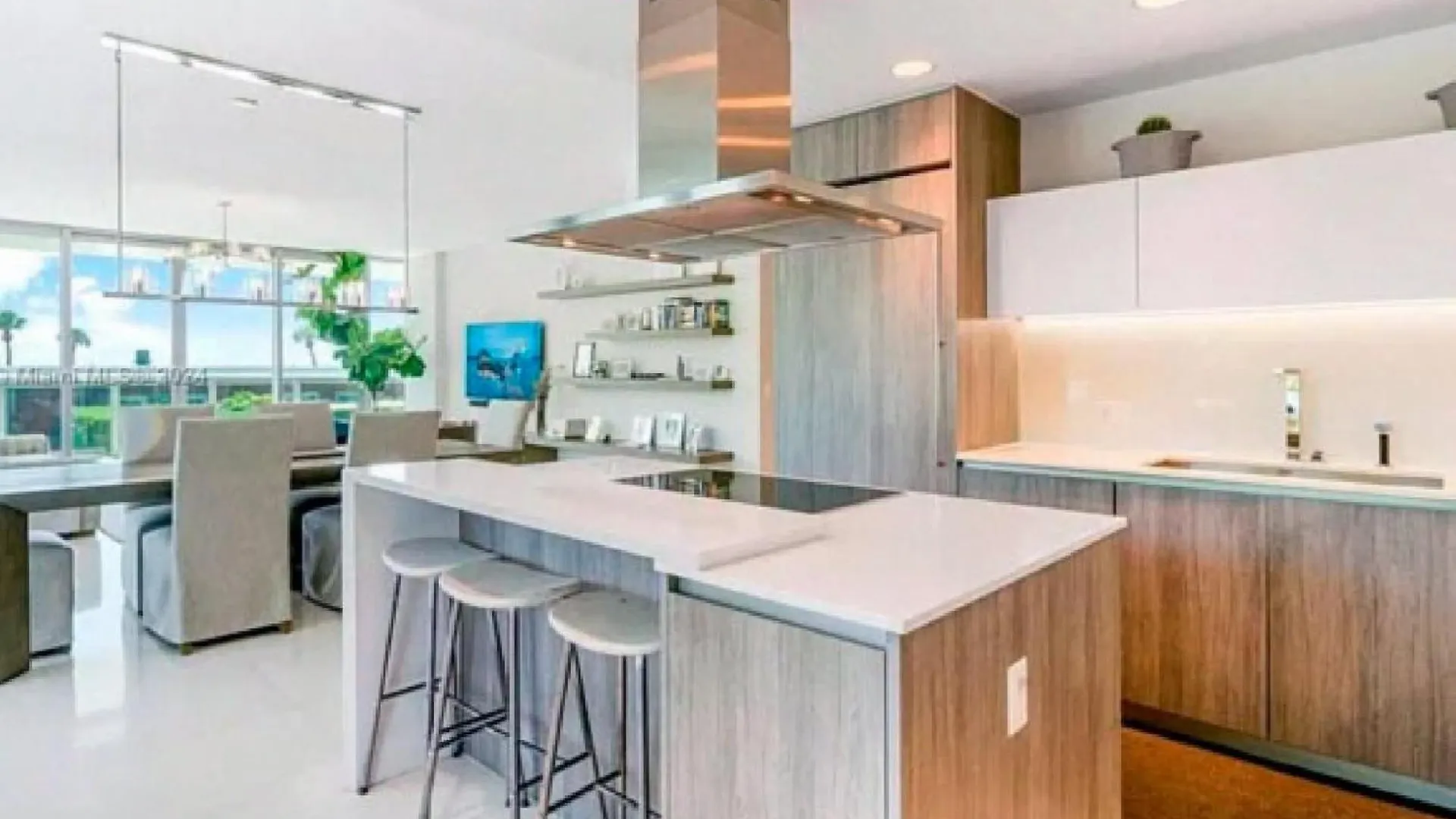 Elegant With Ocean Views In Key Biscayne Apartment