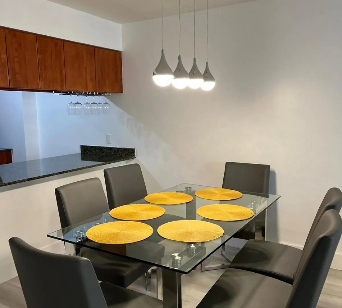 Luxury 1bd In Downtown Brickell Free Parking Apartment
