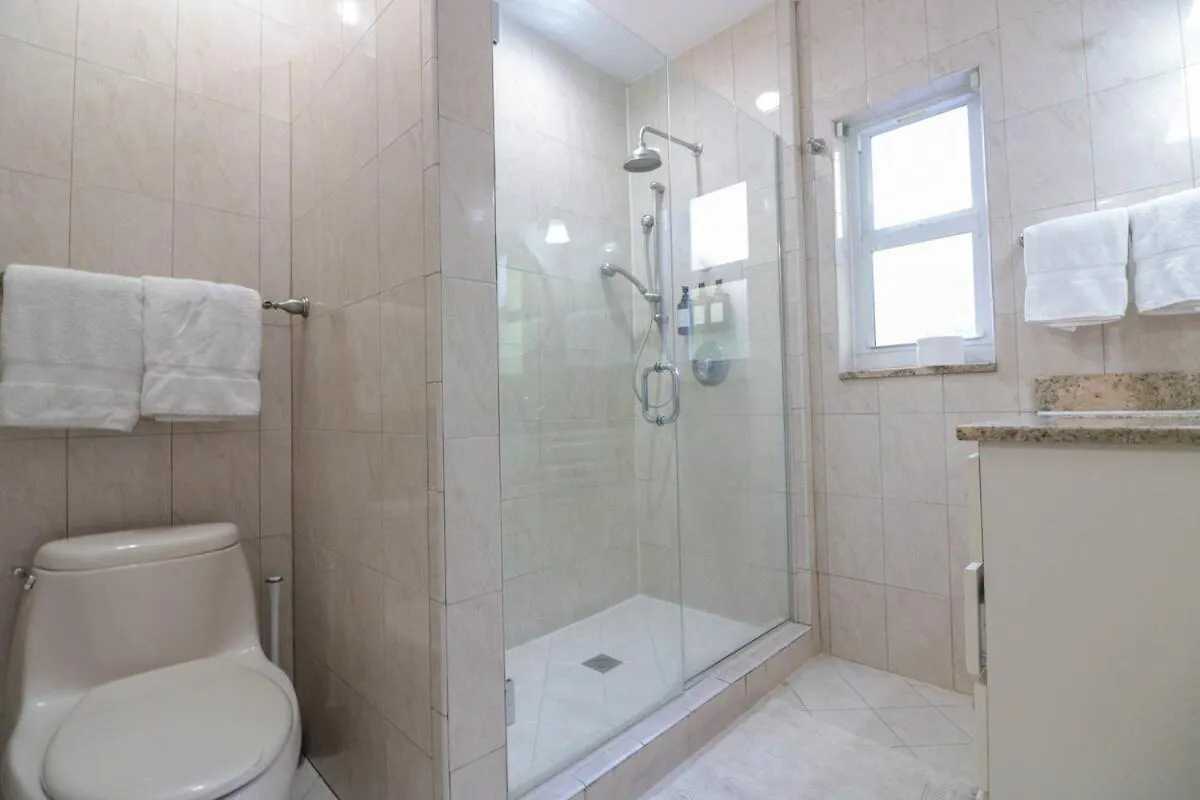 Villa Rustic Modern Retreat - 4br Open Concept *