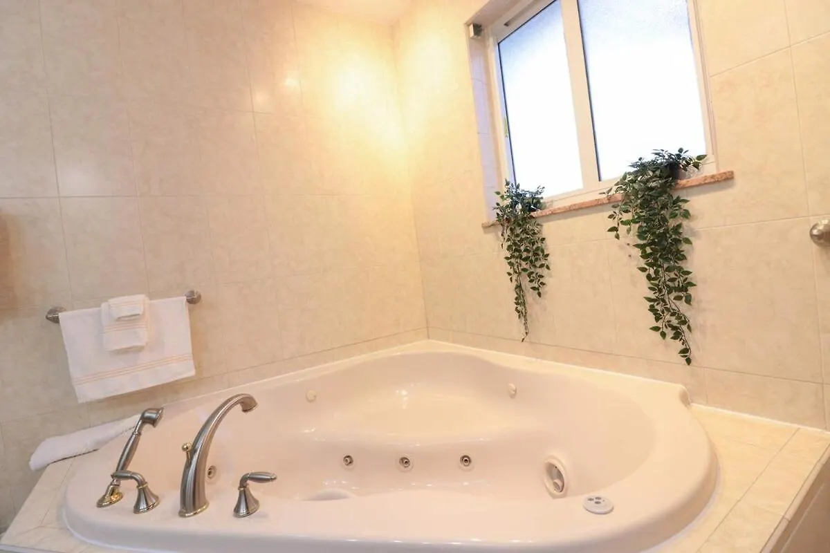 Villa Rustic Modern Retreat - 4br Open Concept Miami