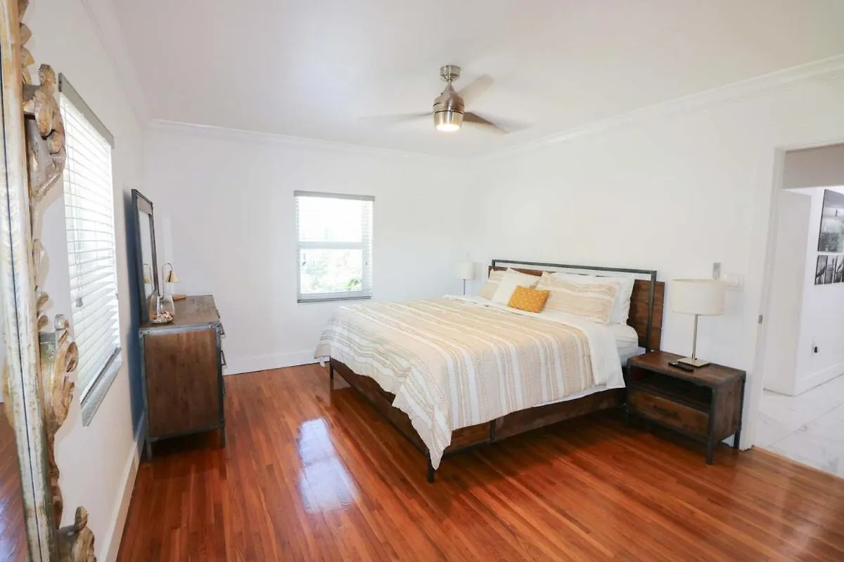 Rustic Modern Retreat - 4br Open Concept