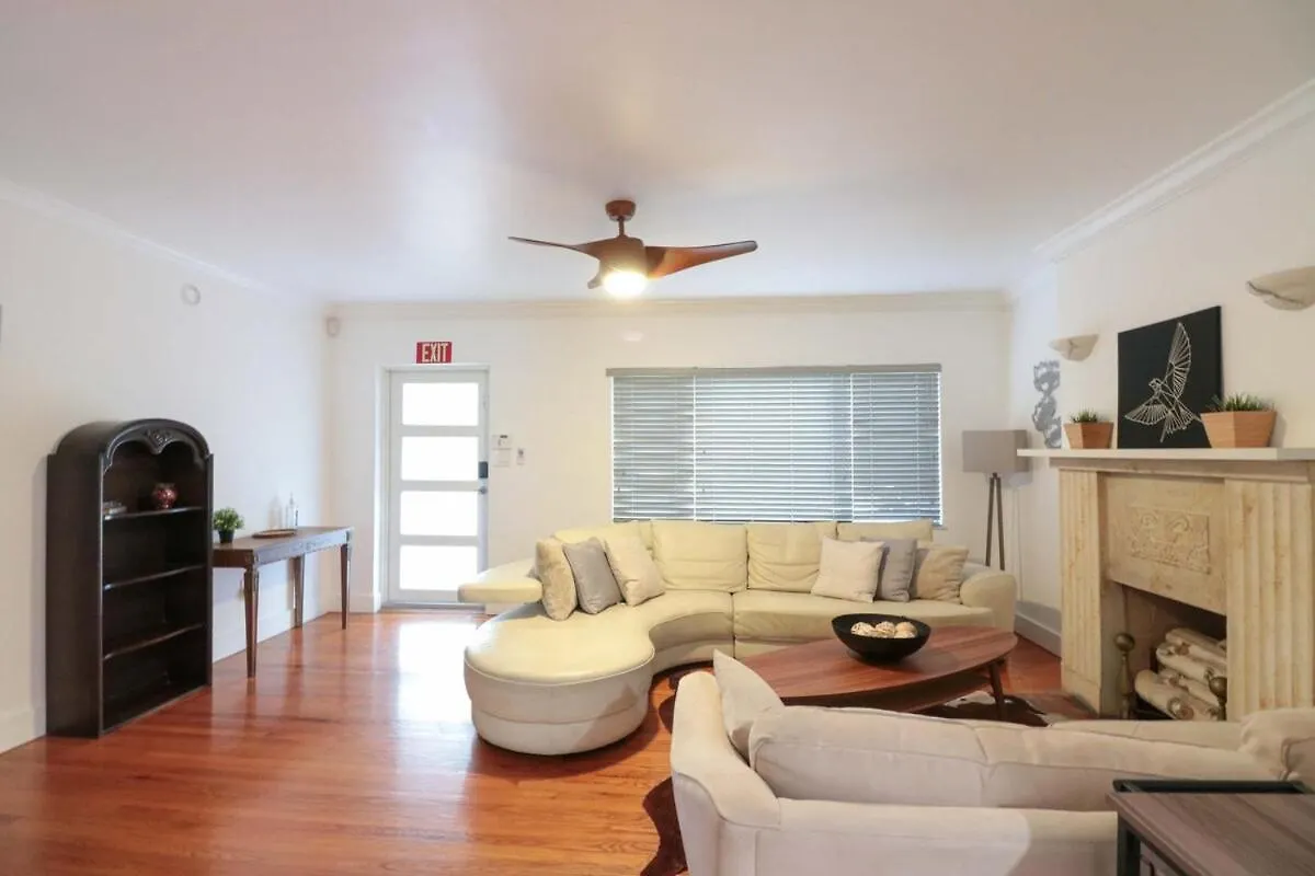 Rustic Modern Retreat - 4br Open Concept Villa *