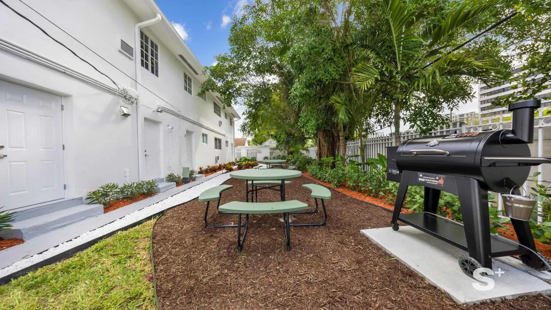 Modern 1-br With Sleek Style Apartment Miami