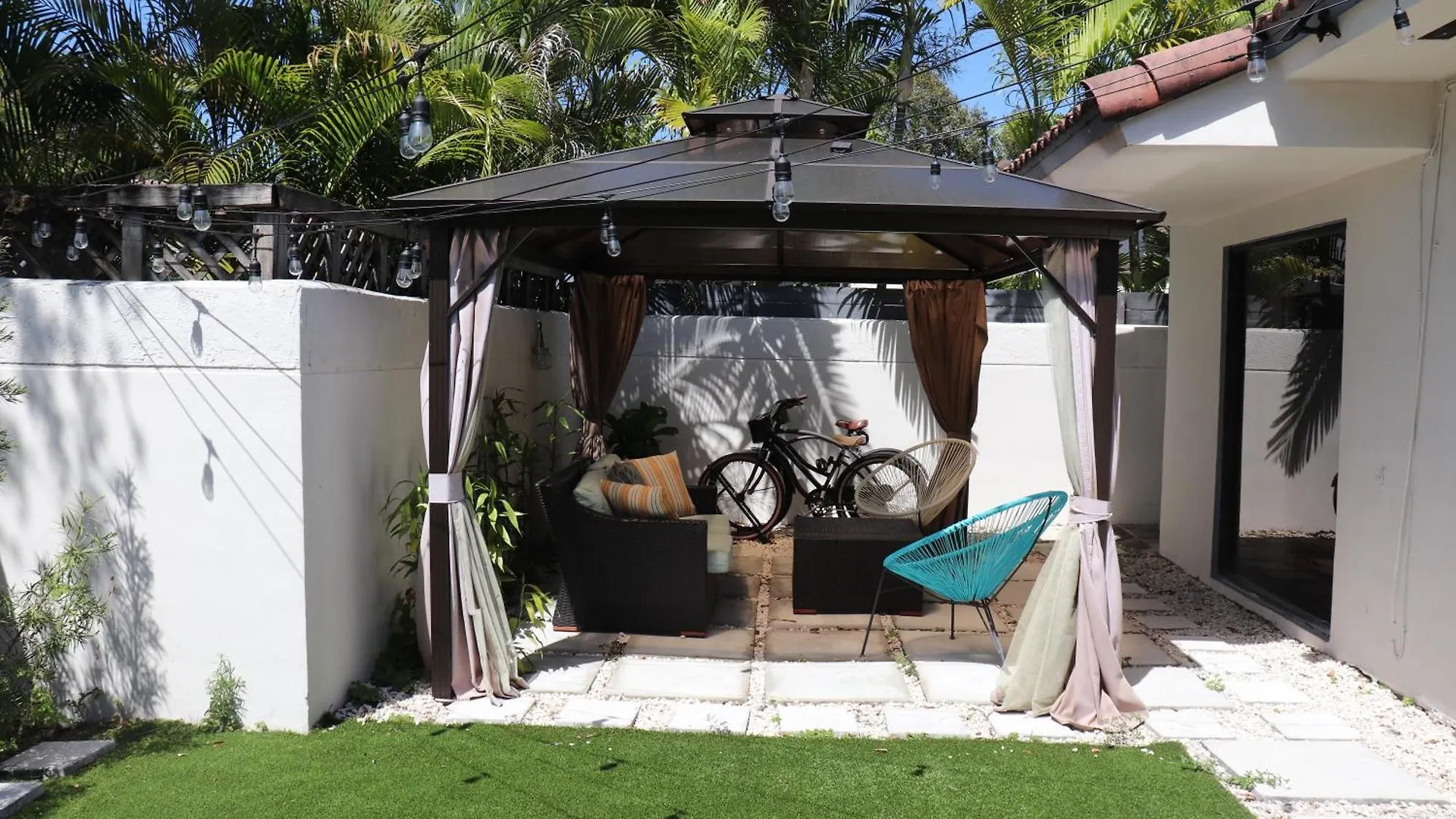 Holiday home Zoka House 5 Mints From Brickell *