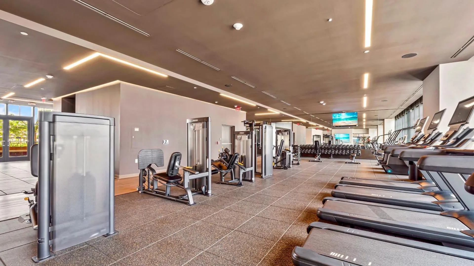 Apartment Free Parking! Luxury In Downtown *