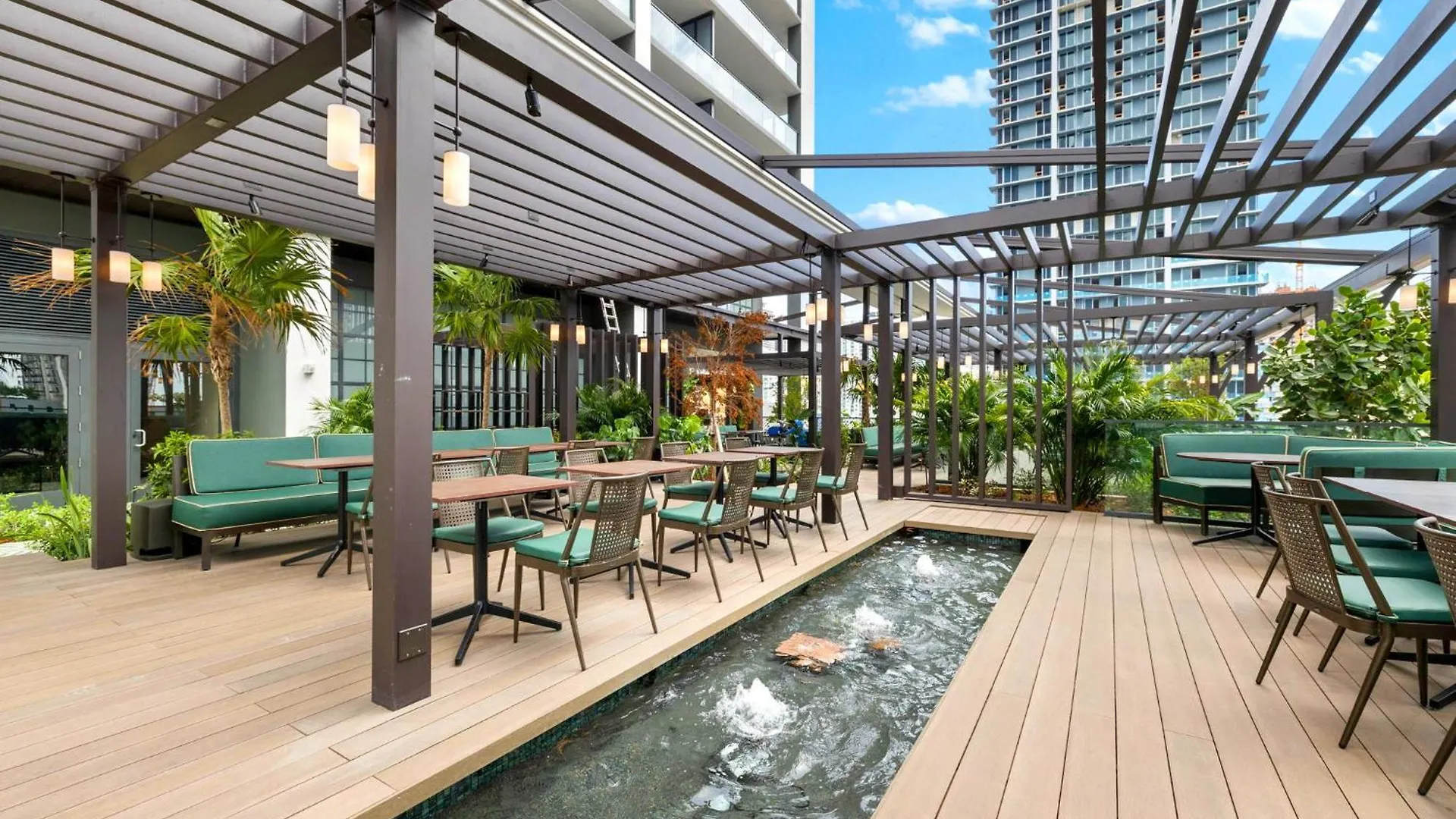 Apartment Exclusive W 3br And Stunning Sea Views!