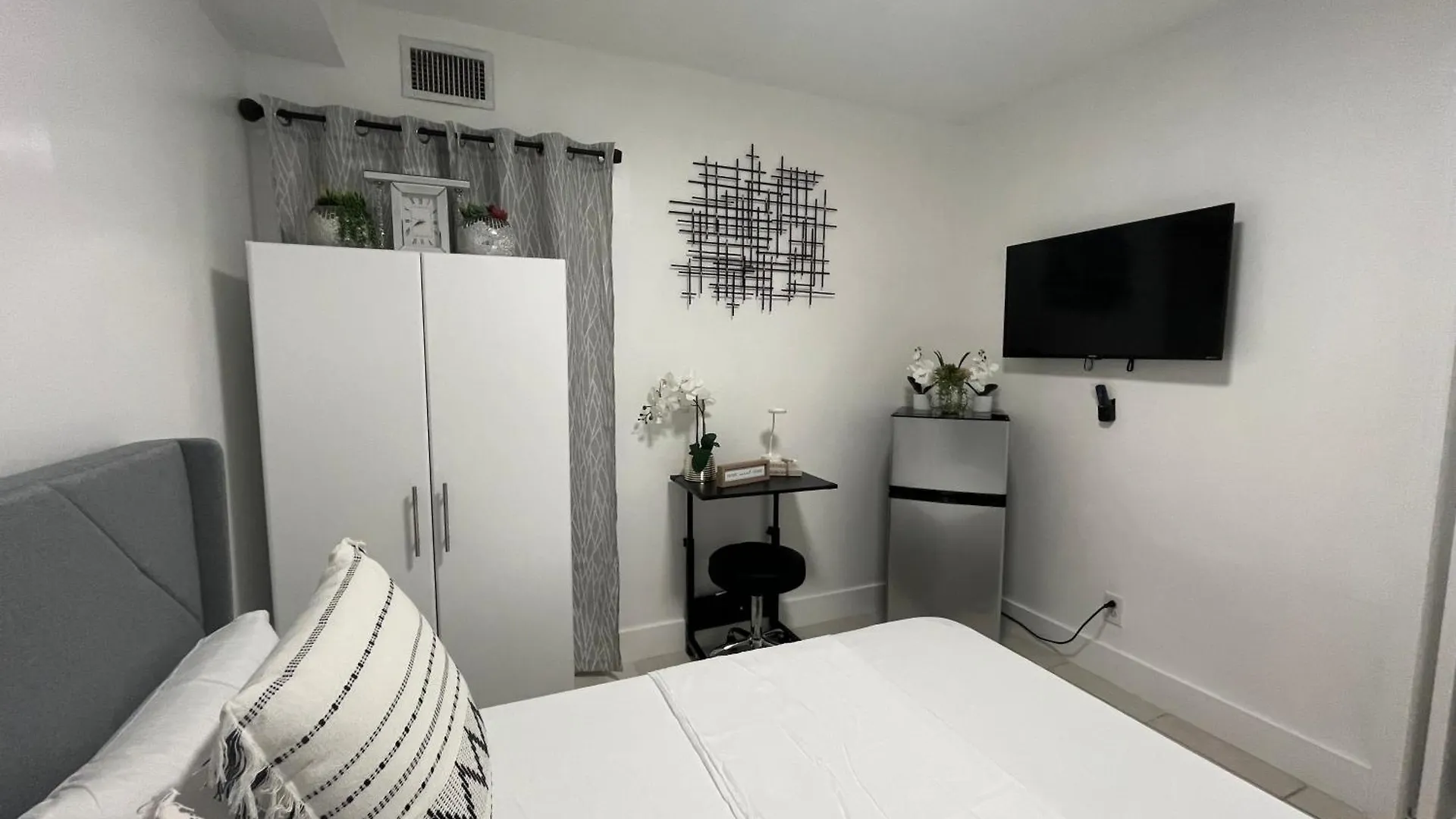 Guest W Free Parking At 7 Min To International Airport Homestay Miami