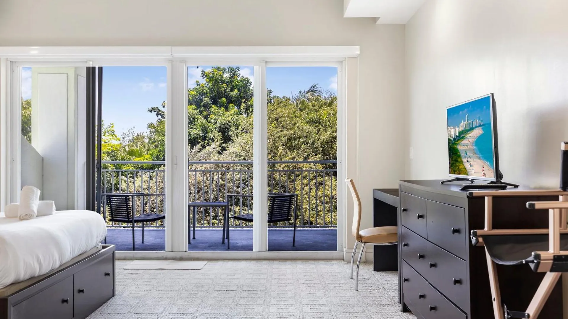 Exclusive Doral With Luxury Amenities Apartment Miami