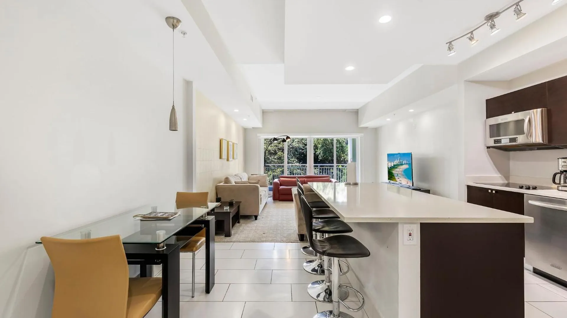 Exclusive Doral With Luxury Amenities *