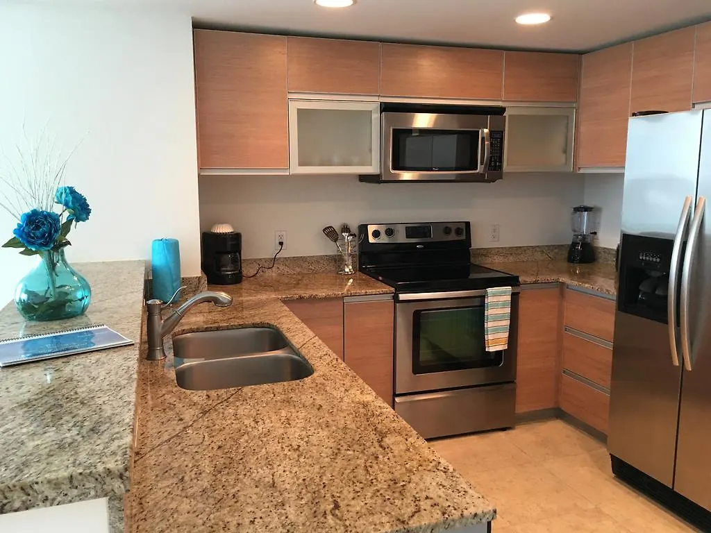 Starlight Suites Майами