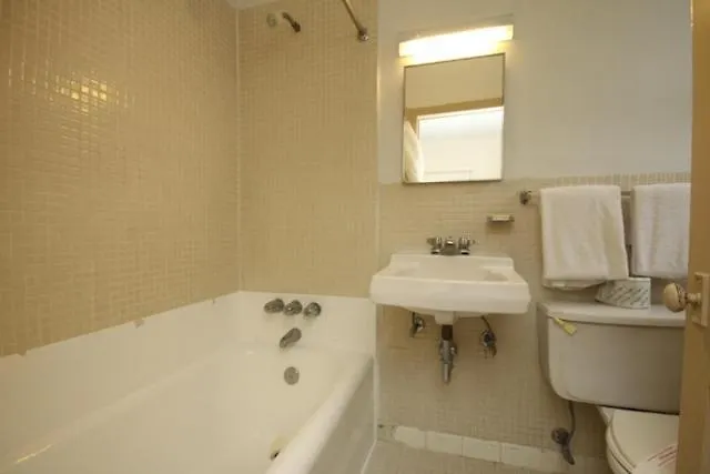 Hotel Leamington - Downtown / Port Of