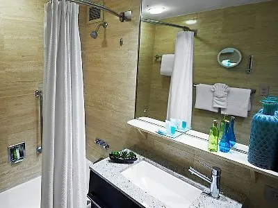 International Airport Hotell