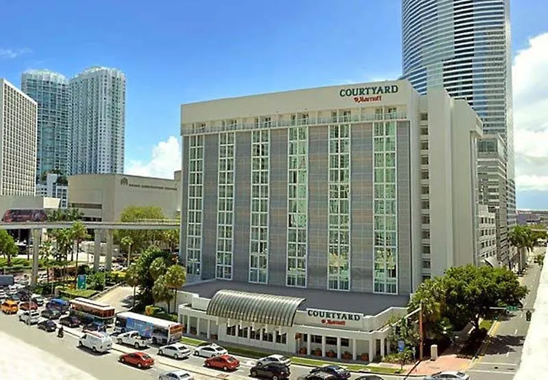 Hotel Courtyard Downtown Brickell Area 3*