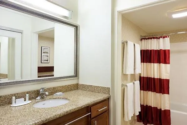 Hotell By Marriott Airport 3*