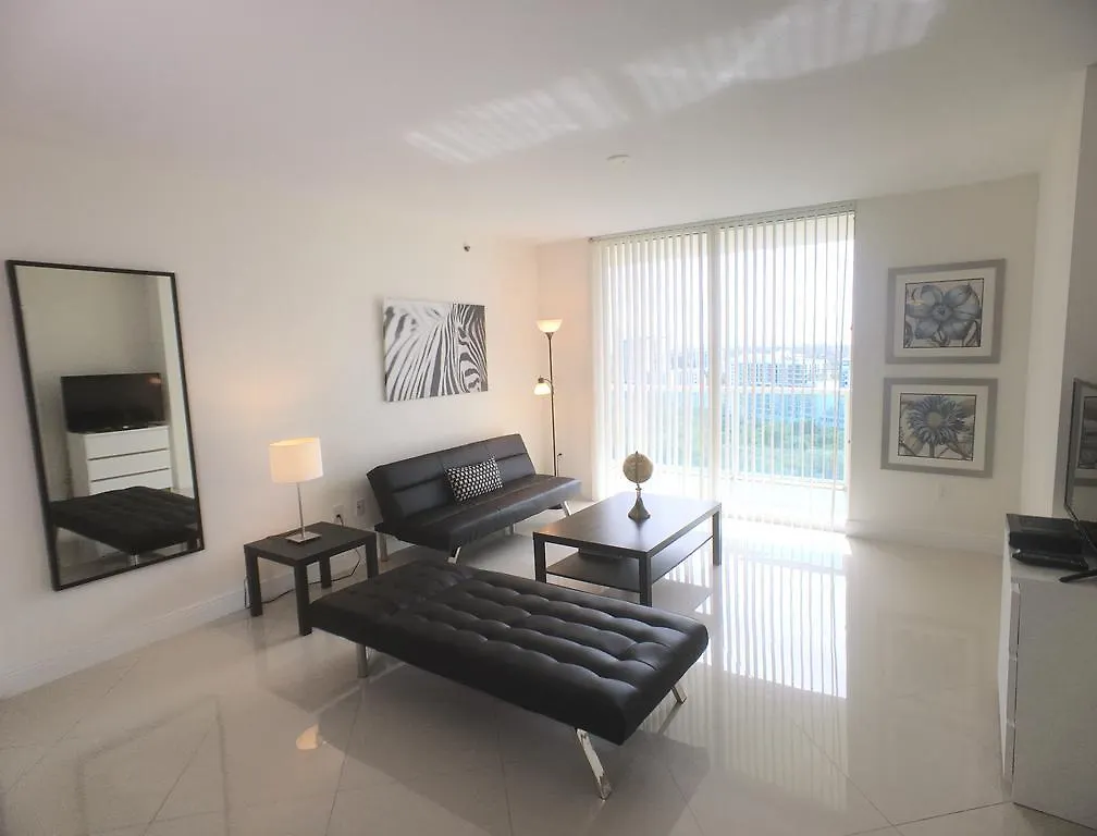4days - One Broadway Miami