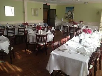 Chateaubleau Hotel