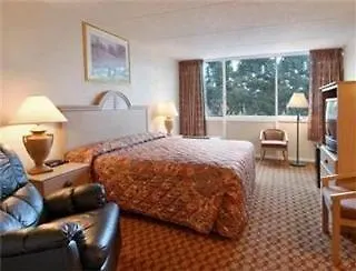 Days By Wyndham Miami Airport North